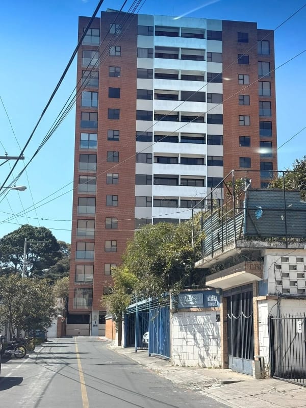 Amplio Apartamento en Casa Acueducto Zona 10 — Apartamento en Venta en Zona Viva, Zona 10, Guatemala, Ciudad — foto 1 de 14