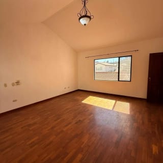 Casa amplia en venta - Entrada de San José Pinula (Km 16.5) — Casa en Venta en Carretera a El Salvador, Guatemala, Ciudad — miniatura 6 de 9