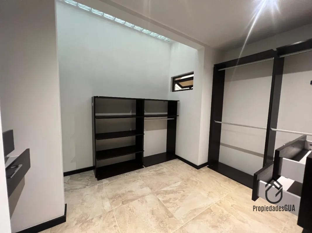 Casa con vista espectacular dentro de condominio en renta — Casa en Alquiler en Santa Catarina Pinula, Guatemala, Ciudad — foto 10 de 17