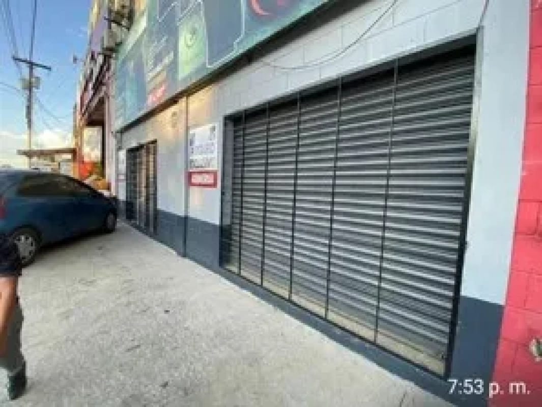 *puerto Barrios, Vendo Propiedad Comercial Que Incluye Bodegas, Locales y Oficinas* (+1) — Bodega / Ofibodega en Venta en Puerto Barrios, Izabal — foto 1 de 8