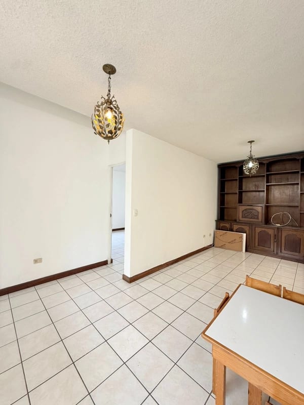 Casa en Venta — Casa en Venta en Vistas de Kanajuyú, Zona 16, Guatemala, Ciudad — foto 5 de 10