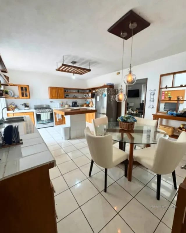 Casa en Venta San Cristóbal Sector B1 — Casa en Venta en Zona 8 Mixco, Guatemala, Ciudad — foto 10 de 16