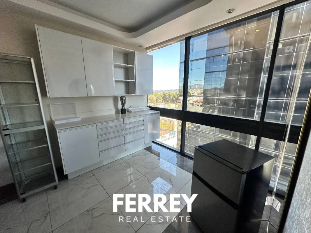 🏥 ClĂnica en Venta – Zona 10 — Oficina en Venta en Zona 10, Guatemala, Ciudad — foto 2 de 12