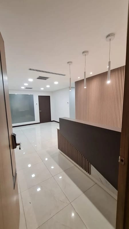 Oficinas en Renta Edificio Renovati Zona 10 — Oficina en Alquiler en Renovati, Zona 10, Guatemala, Ciudad — foto 8 de 8