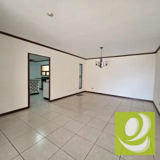 Apartamento en Renta o Venta en Castellar Zona 10 — Apartamento en Venta en Zona 10, Guatemala, Ciudad — miniatura 6 de 11