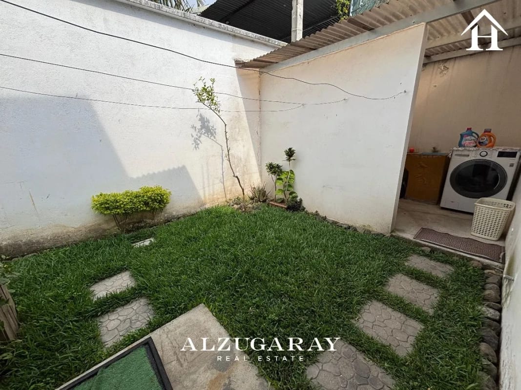 Casa Estilo Colonial C/ Jardin 2 Hab. / San Pedro las Huertas — Casa en Venta en San Pedro Las Huertas, Antigua, Sacatepéquez — foto 3 de 13
