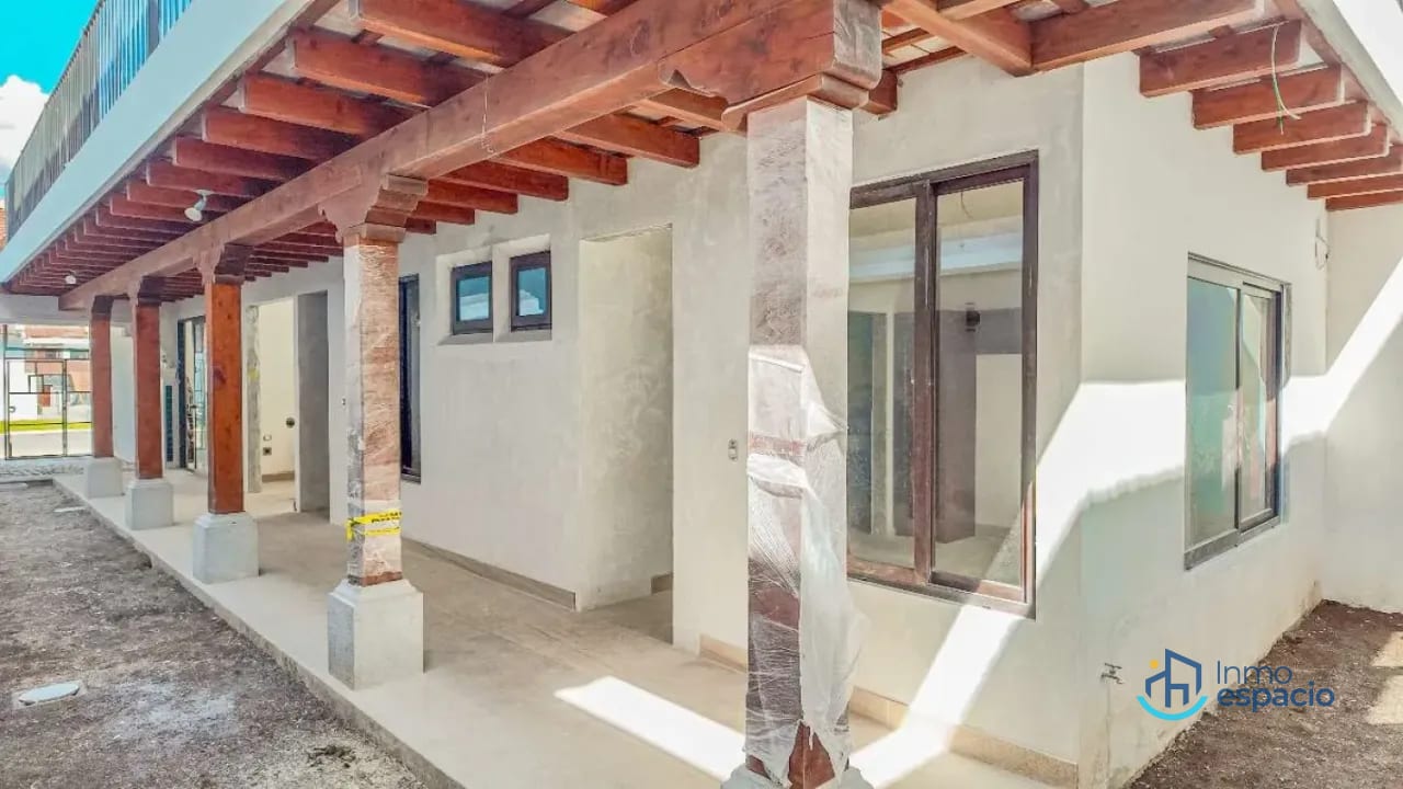 Casas en venta- Residencia de lujo en Club Residencial Franciscanos — Casa en Venta en Ciudad Vieja, Sacatepéquez — foto 4 de 17