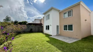 Casa en Venta Fontana II — Casa en Venta en La Fontana II, Carretera a El Salvador, Guatemala, Ciudad — miniatura 2 de 9