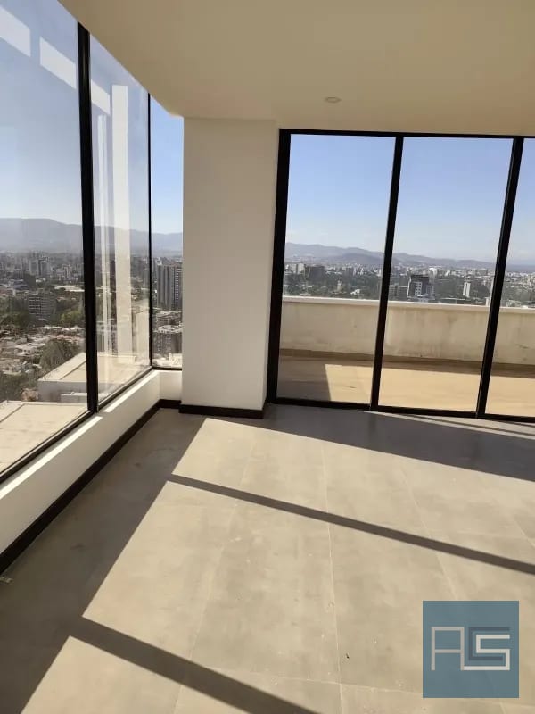 *Increíble Penthouse de 2 hab con jardín para estrenar, en venta en Vista Hermosa II, zona 15. Vistas espectaculares* — Apartamento en Venta en Arles, Zona 15, Guatemala, Ciudad — foto 3 de 15
