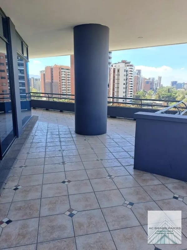 Lujoso apartamento en L Excellence zona 14 — Apartamento en Alquiler en L'Excellence, Zona 14, Guatemala, Ciudad — foto 15 de 16