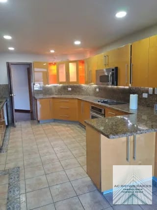 Lujoso apartamento en L Excellence zona 14 — Apartamento en Alquiler en L'Excellence, Zona 14, Guatemala, Ciudad — miniatura 14 de 16