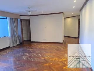 Lujoso apartamento en L Excellence zona 14 — Apartamento en Alquiler en L'Excellence, Zona 14, Guatemala, Ciudad — miniatura 10 de 16
