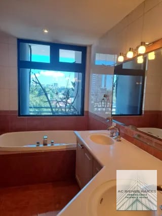 Lujoso apartamento en L Excellence zona 14 — Apartamento en Alquiler en L'Excellence, Zona 14, Guatemala, Ciudad — miniatura 8 de 16