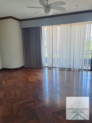 Lujoso apartamento en L Excellence zona 14 — Apartamento en Alquiler en L'Excellence, Zona 14, Guatemala, Ciudad — miniatura 7 de 16