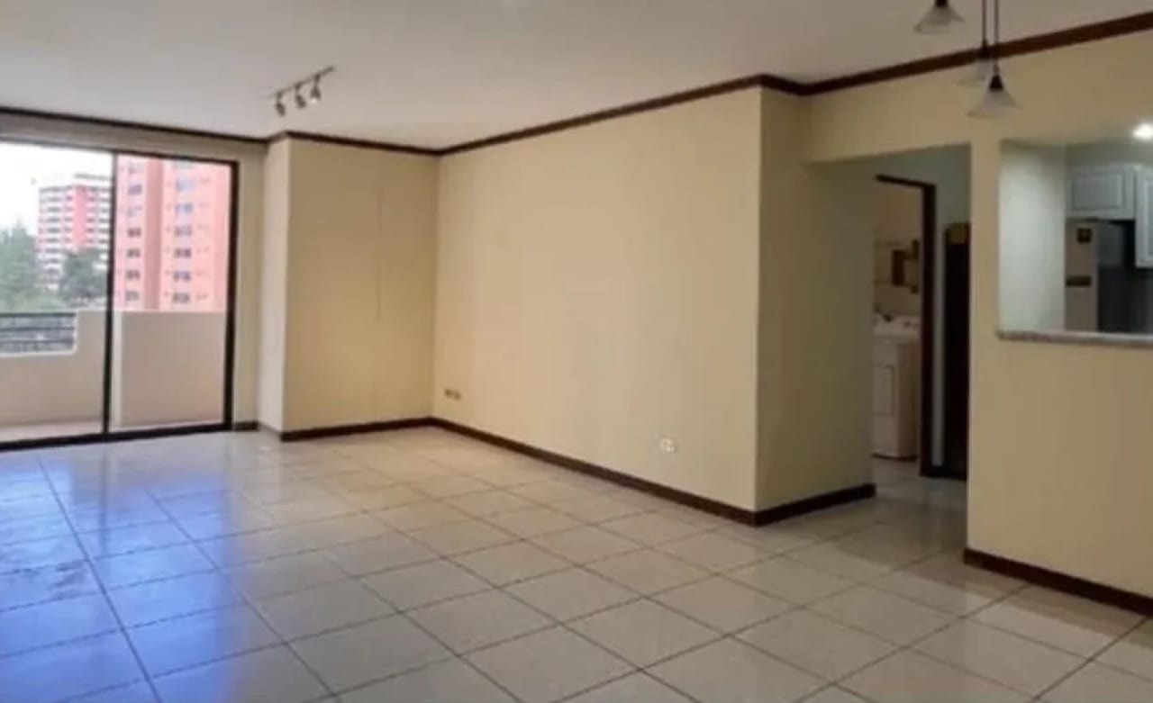 Apartamento en alquiler, Edificio Torre Castelar, zona 10 — Apartamento en Alquiler en Torre Castelar, Zona 10, Guatemala, Ciudad — foto 1 de 7