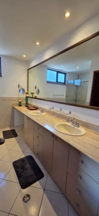 Apartamento AMUEBLADO Bellagio Zona 14 — Apartamento en Alquiler en Bellagio, Zona 14, Guatemala, Ciudad — miniatura 10 de 13