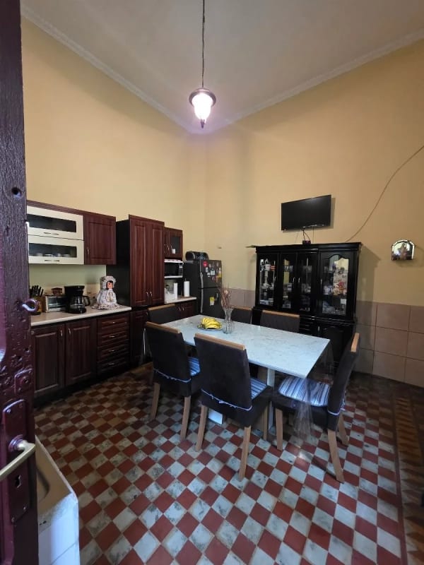 Excelente casa en venta, zona 1, a un costado del Palacio Nacional — Casa en Venta en Zona 1, Guatemala, Ciudad — foto 1 de 12
