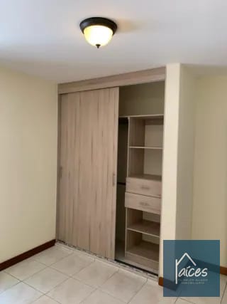 Townhouse/apto en venta VILLA REAL Zona 10 (D) — Apartamento en Venta en Villareal, Zona 10, Guatemala, Ciudad — miniatura 6 de 10