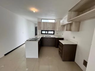 Casa de 3 Habitaciones en Venta Zona 16 Hacienda Real — Casa en Venta en Hacienda Real, Zona 16, Guatemala, Ciudad — miniatura 1 de 6