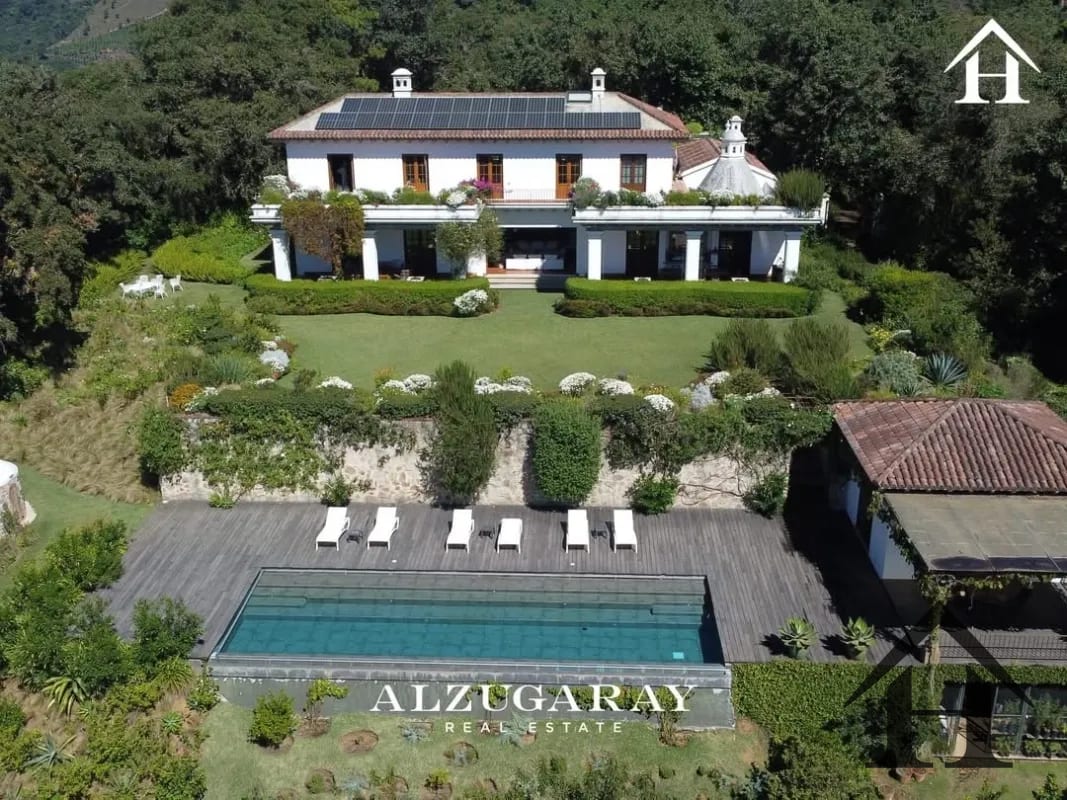 CASA ESPECTACULAR 22,300 Vr2 El Hato, Antigua — Casa en Venta en Antigua, Sacatepéquez — foto 1 de 13