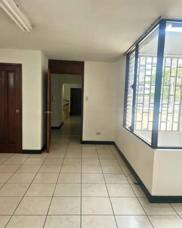 Edificio en Venta en Zona 9 de 4 Niveles — Edificio en Venta en Zona 9, Guatemala, Ciudad — foto 5 de 8