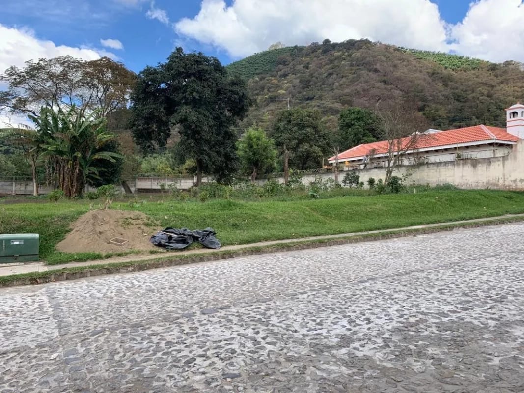Espectacular Terreno en Venta en Exclusivo Condominio a Pocos Minutos del Centro de Antigua — Terreno en Venta en Antigua, Sacatepéquez — foto 1 de 3