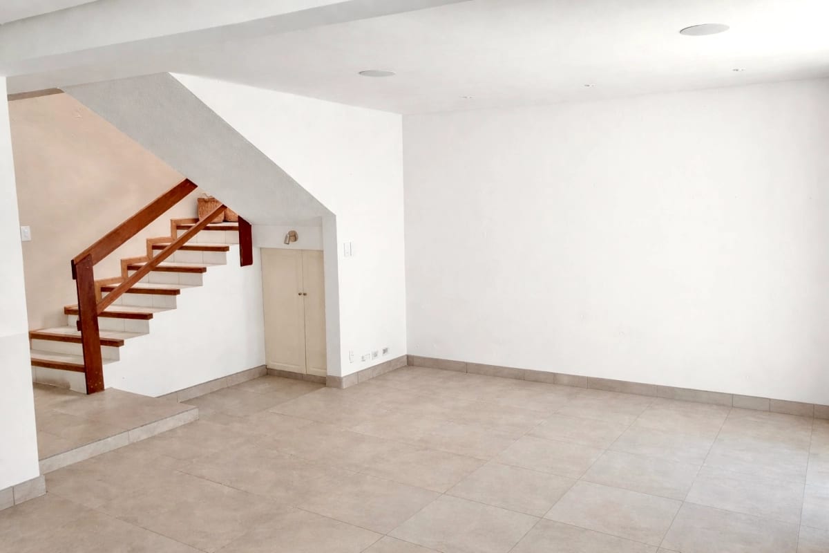 Linda Casa Remodelada en Zona 13 — Casa en Alquiler en Zona 13, Guatemala, Ciudad — foto 4 de 5