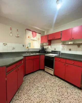 Casa en Venta en Zona 4 de Mixco, para Uso Comercial — Casa en Venta en Zona 4 Mixco, Guatemala, Ciudad — miniatura 4 de 10