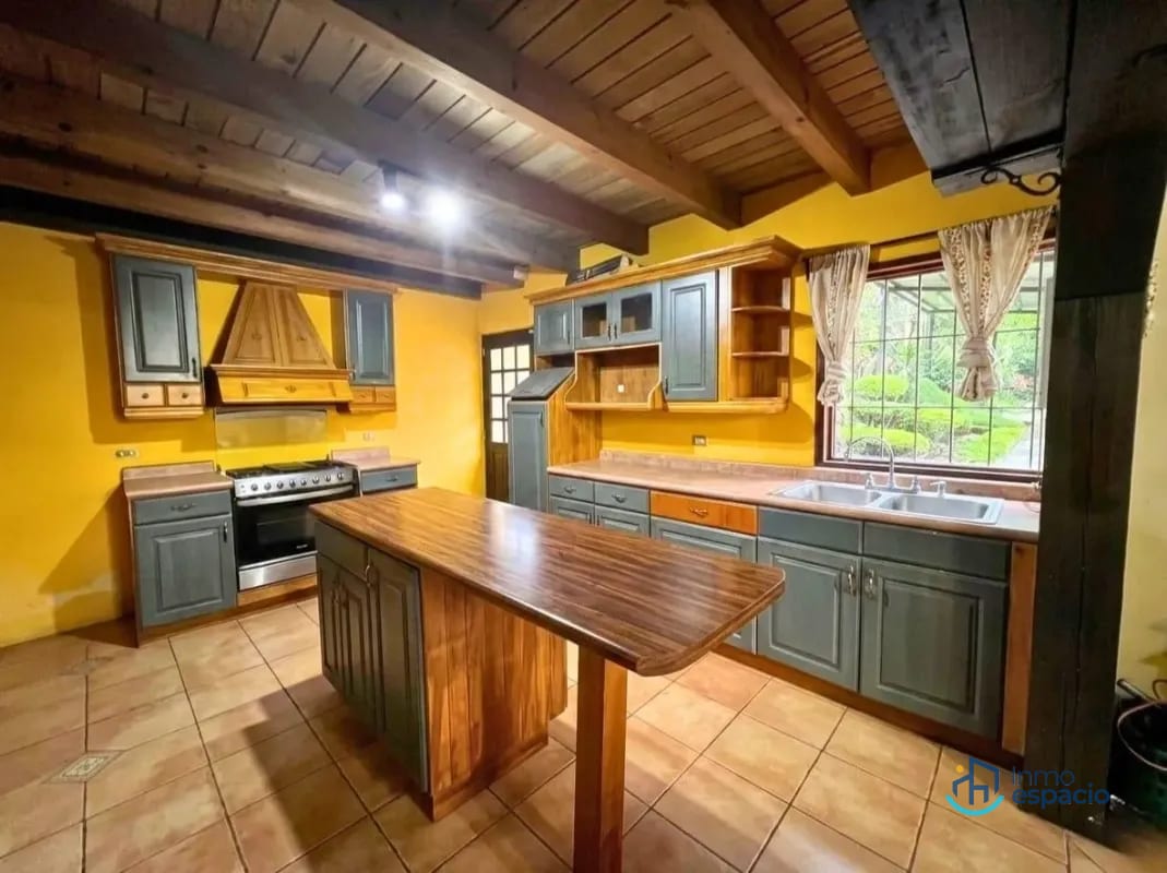 Casa en Venta – Colinas de San Lucas, Choacorral, Sacatepéquez — Casa en Venta en San Lucas Sacatepéquez, Sacatepéquez — foto 2 de 17
