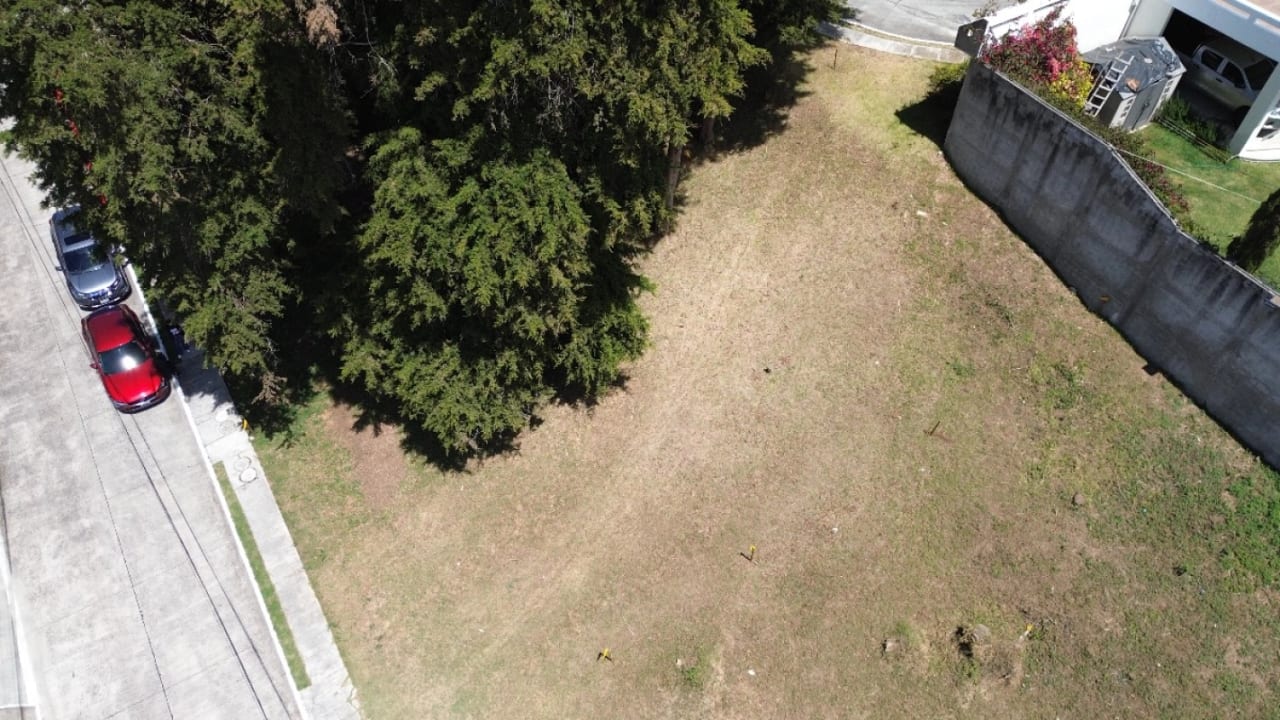 Terreno 447.87 v2 en venta en residencial Los Manantiales carretera a San José Pinula — Terreno en Venta en Los Manantiales, Carretera a El Salvador, Guatemala, Ciudad — foto 3 de 4