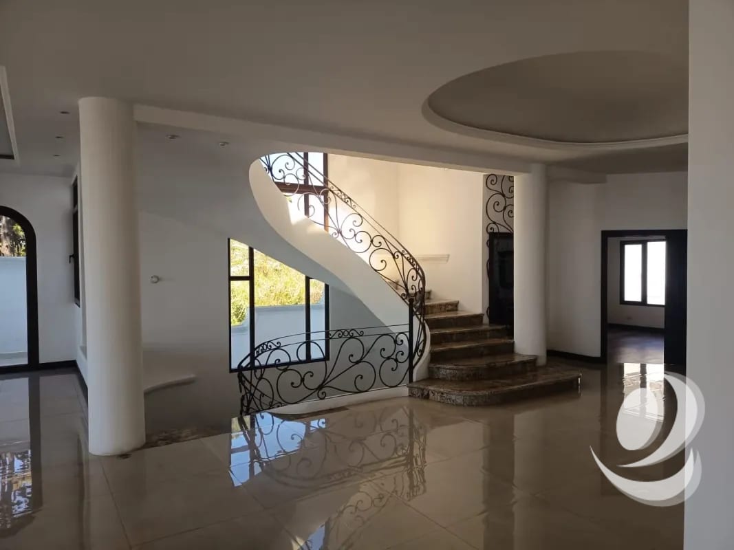 Vendo Espectacular Mansión de Lujo en Altos de Montebello. CAES. — Casa en Venta en Santa Catarina Pinula, Carretera a El Salvador, Guatemala, Ciudad — foto 9 de 17
