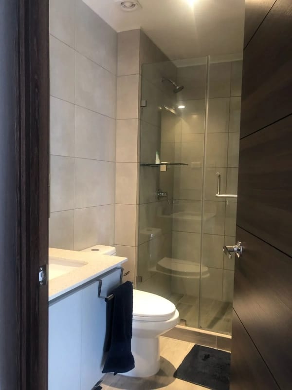 Apartamento amueblado en Renta en zona 10 — Apartamento en Alquiler en Parque 10, Zona 10, Guatemala, Ciudad — foto 5 de 11
