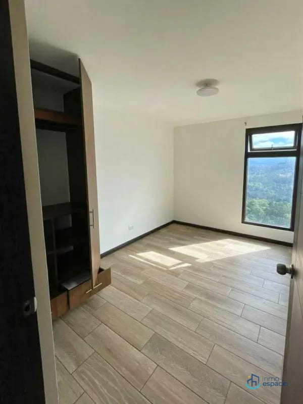 Apartamento en alquiler en Zona 16 — Apartamento en Alquiler en Zona 16, Guatemala, Ciudad — foto 14 de 17