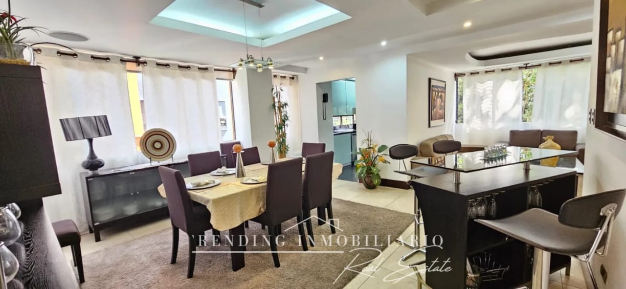 Apartamento en venta zona 10 Edificio Morada del Acueducto amueblado de 3 habitaciones 161m² + 2 parqueos — Apartamento en Venta en Moradas del Acueducto, Zona 10, Guatemala, Ciudad — foto 1 de 14