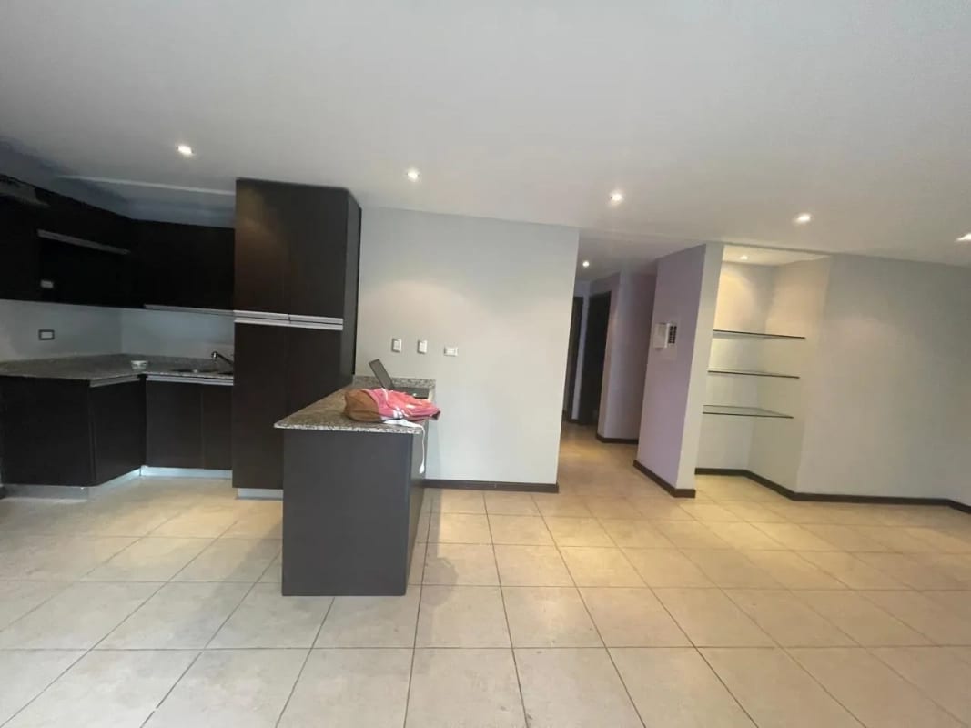 Apartamento en venta CAES — Apartamento en Venta en Carretera a El Salvador, Guatemala, Ciudad — foto 10 de 16