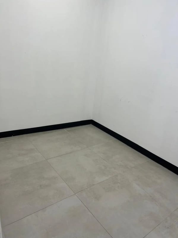 Oficina en Venta en Zonas 10 — Oficina en Venta en Zona 10, Guatemala, Ciudad — foto 1 de 4