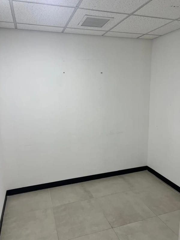 Oficina en Venta en Zonas 10 — Oficina en Venta en Zona 10, Guatemala, Ciudad — foto 3 de 4