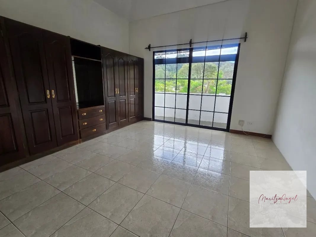 Alquiler de Casa en Zona 16 — Casa en Alquiler en La Montaña, Zona 16, Guatemala, Ciudad — foto 7 de 8