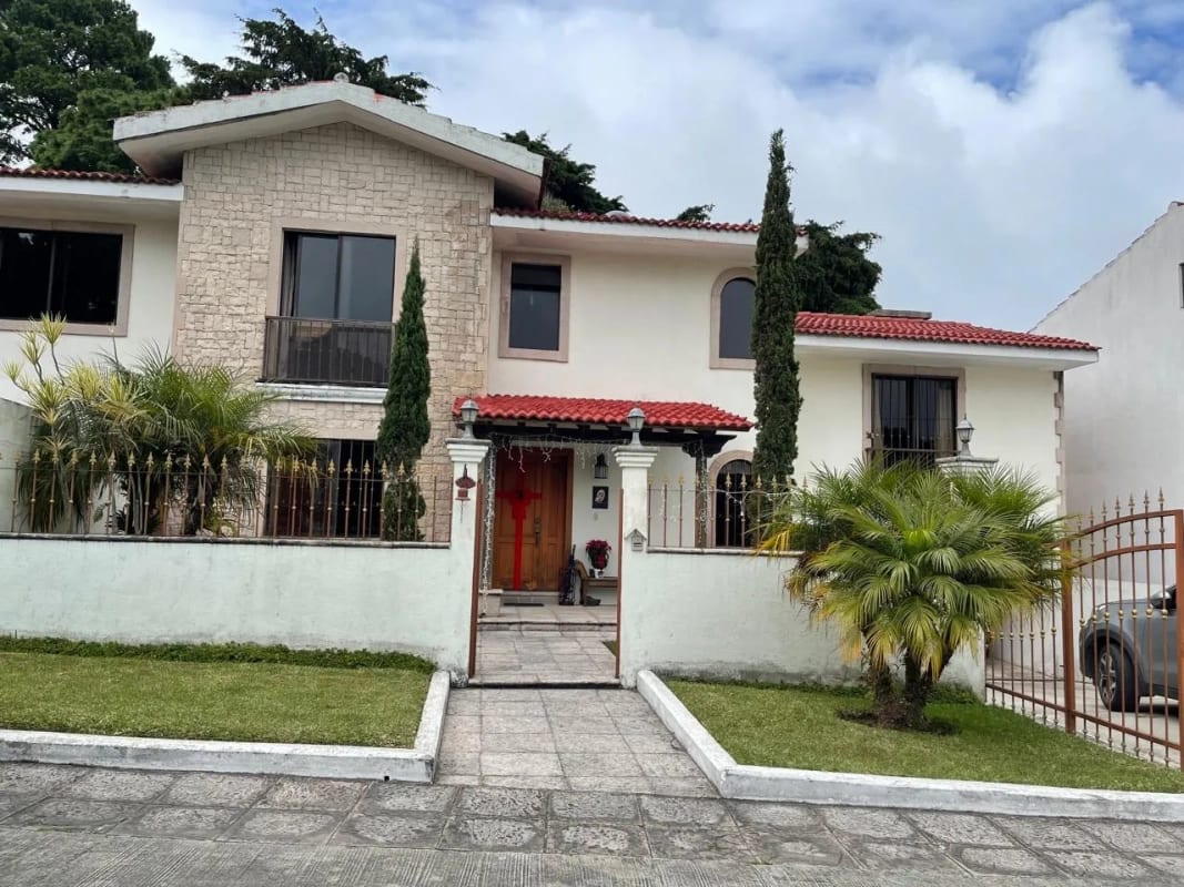 Casa en Venta Km 18.5 por Sporta — Casa en Venta en Carretera a El Salvador, Guatemala, Ciudad — foto 1 de 7