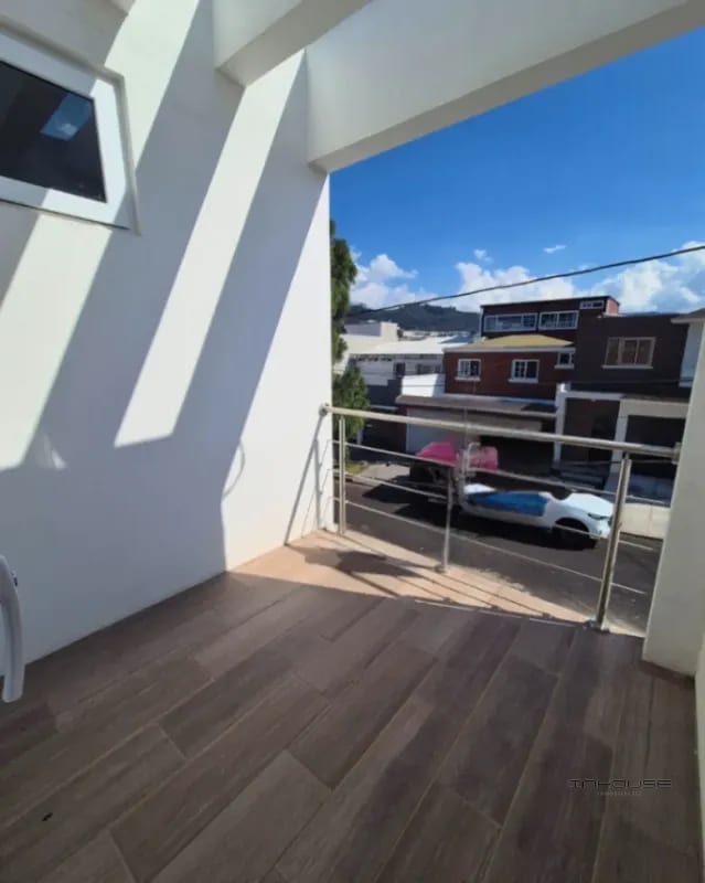 Casa en Venta en Zona 16 para Estrenar — Casa en Venta en Hacienda Real, Zona 16, Guatemala, Ciudad — foto 5 de 11