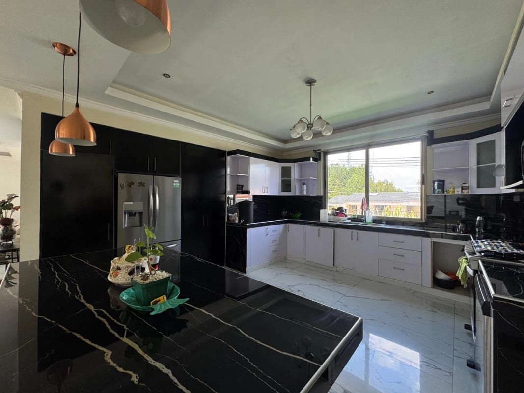 Casa con Jardin en Venta, Terravista. — Casa en Venta en Terravista, Carretera a El Salvador, Guatemala, Ciudad — foto 3 de 12