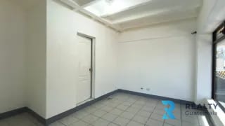 RENTO/VENDO Local Comercial/Clínica Zona 10, Plaza Buro, 20 calle — Local en Venta en Plaza Buró, Zona 10, Guatemala, Ciudad — miniatura 6 de 7
