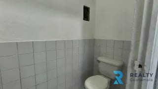 RENTO/VENDO Local Comercial/Clínica Zona 10, Plaza Buro, 20 calle — Local en Venta en Plaza Buró, Zona 10, Guatemala, Ciudad — miniatura 4 de 7
