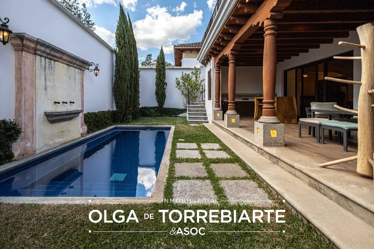 Casa en Condominio El Obispo, Antigua Guatemala — Casa en Venta en Antigua, Sacatepéquez — foto 1 de 17