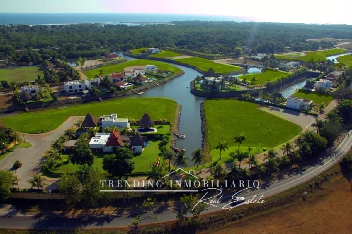 Terreno en venta Iztapa Pérgolas del Mar con 3,274.80 v² de extensión — Terreno en Venta en Pérgolas del Mar, Iztapa, Escuintla — foto 3 de 8