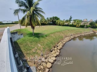 Terreno en venta Iztapa Pérgolas del Mar con 1,119.02 v² de extensión — Terreno en Venta en Pérgolas del Mar, Iztapa, Escuintla — miniatura 1 de 8