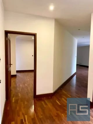 En RENTA - Amplio Apartamento ubicado en sector exclusivo de Oakland Zona 10 — Apartamento en Alquiler en Oakland I, Zona 10, Guatemala, Ciudad — miniatura 12 de 17