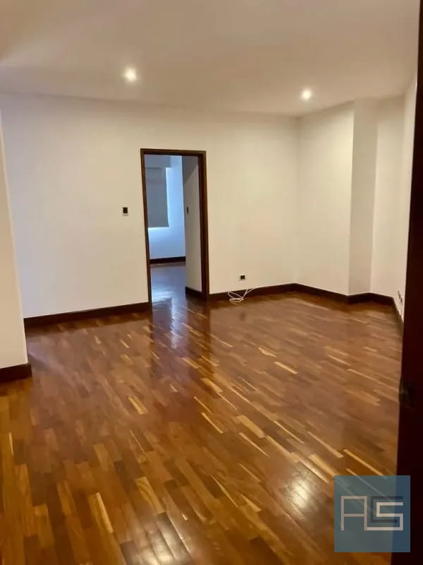 En RENTA - Amplio Apartamento ubicado en sector exclusivo de Oakland Zona 10 — Apartamento en Alquiler en Oakland I, Zona 10, Guatemala, Ciudad — foto 11 de 17