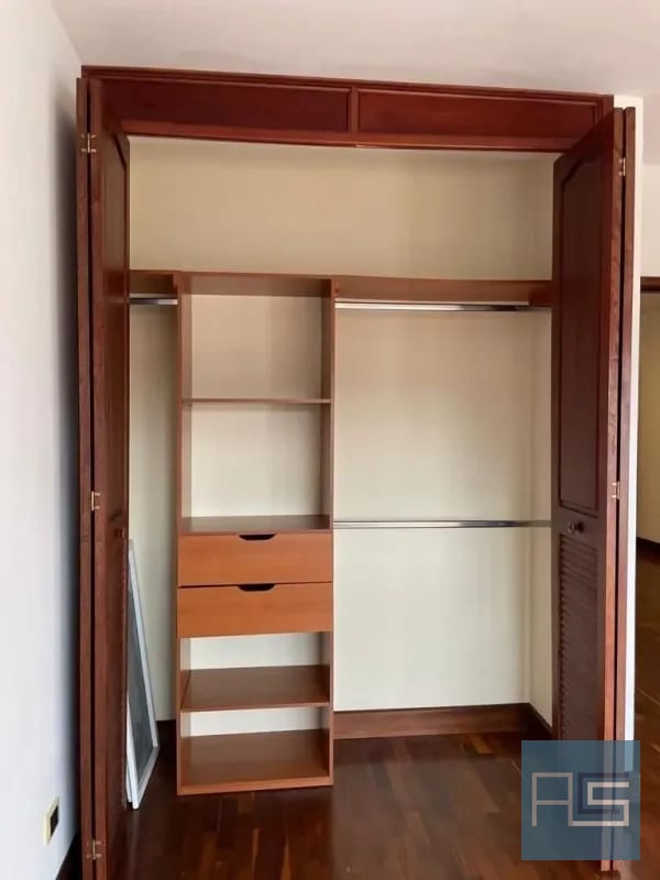 En RENTA - Amplio Apartamento ubicado en sector exclusivo de Oakland Zona 10 — Apartamento en Alquiler en Oakland I, Zona 10, Guatemala, Ciudad — foto 9 de 17