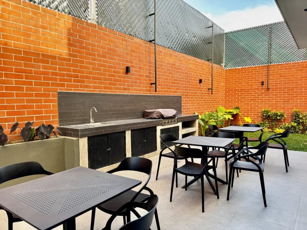 Apartamento con la comodidad de una casa en venta en zona 15 — Apartamento en Venta en Zona 15, Guatemala, Ciudad — foto 5 de 17